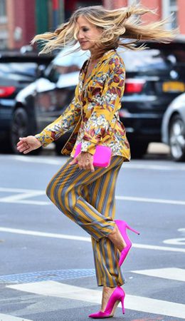 Celebrity Sarah Jessica Parkar wearing stiletto heels in Pink color